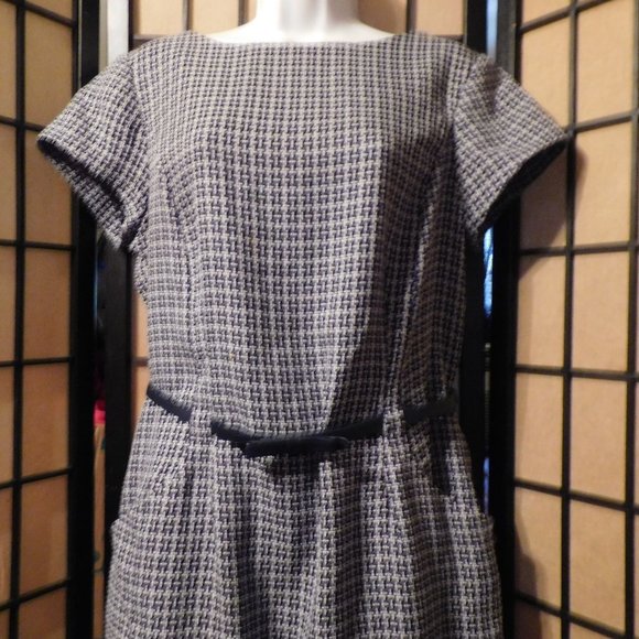 Shelby & Palmer navy blue and White Midi shaped Dress with belt - Picture 2 of 6
